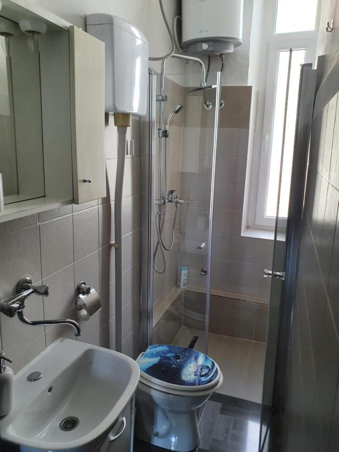Apartment Tina Pula Luaran gambar